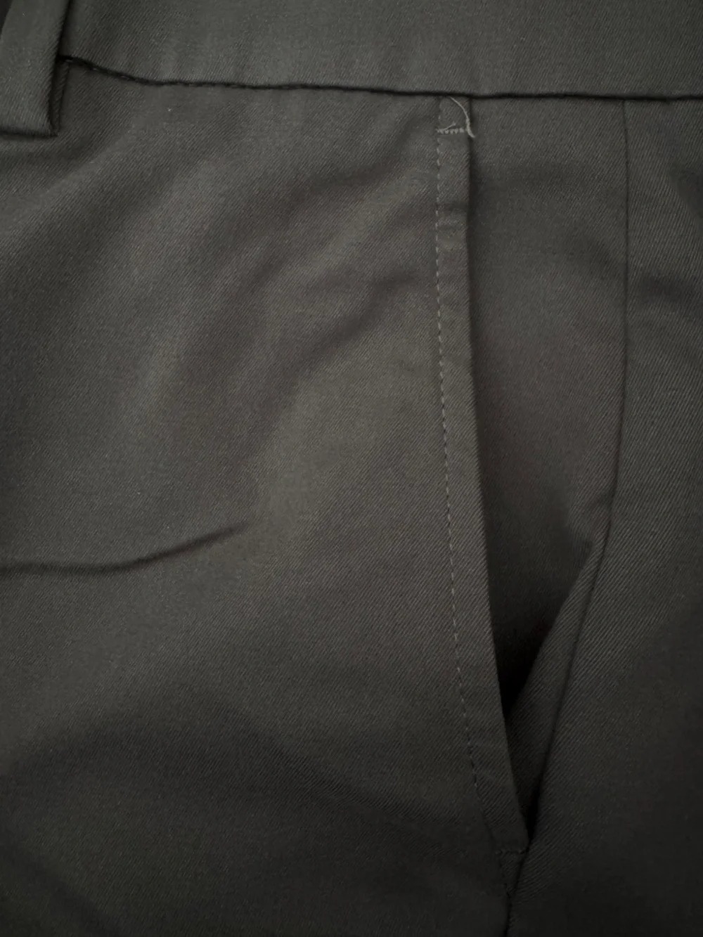 BUNDLE (2)-Amazon Essentials Men’s Slim Fit Chino Shorts (Black) and (Olive)